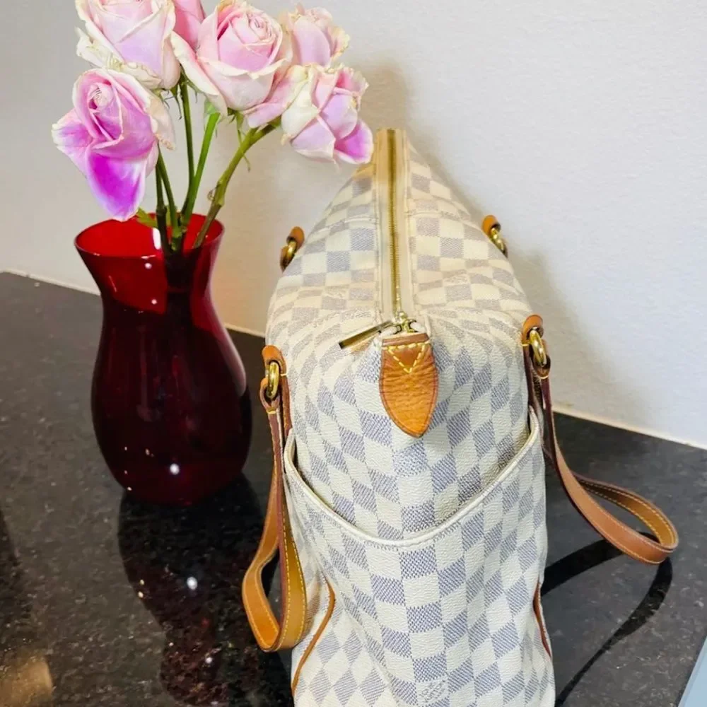 Louis Vuitton Damier Azur Totally MM - Picture 6 of 9